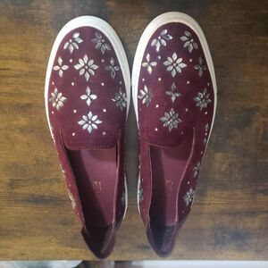NEW WITHOUT BOX Rachel Zoe Cabernet Burke Slip On W Crystal Sz 6M